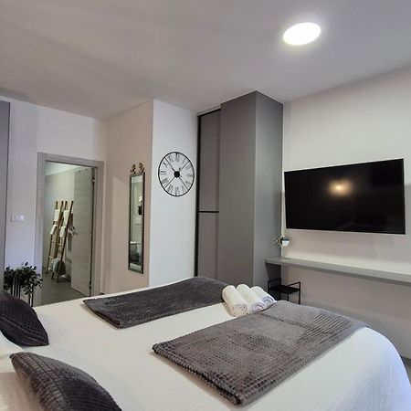 Cave With Free Parking Apartment Pula Luaran gambar