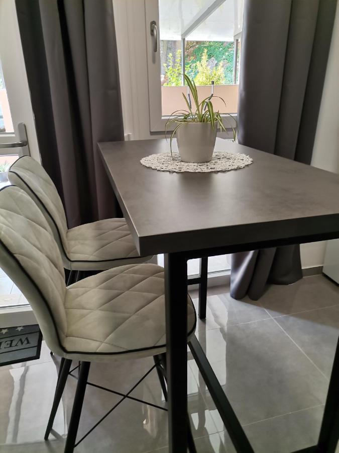 Cave With Free Parking Apartment Pula Luaran gambar