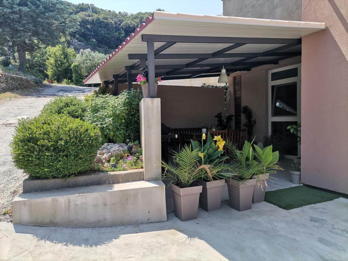 Cave With Free Parking Apartment Pula Luaran gambar